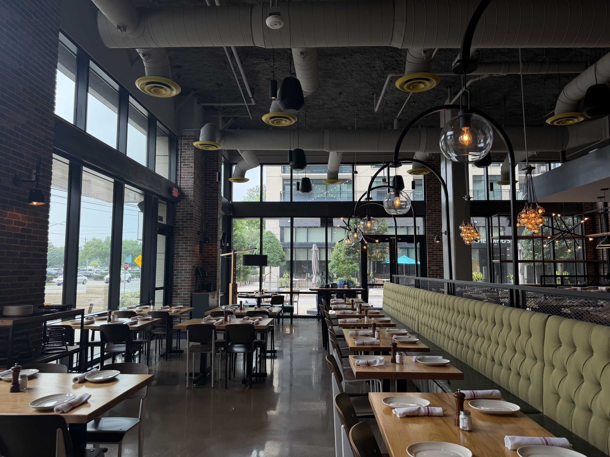 Dining room at Anthonys New York Italian in River Oaks Houston
